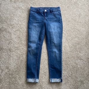 Juicy couture jean capris. Size 6.